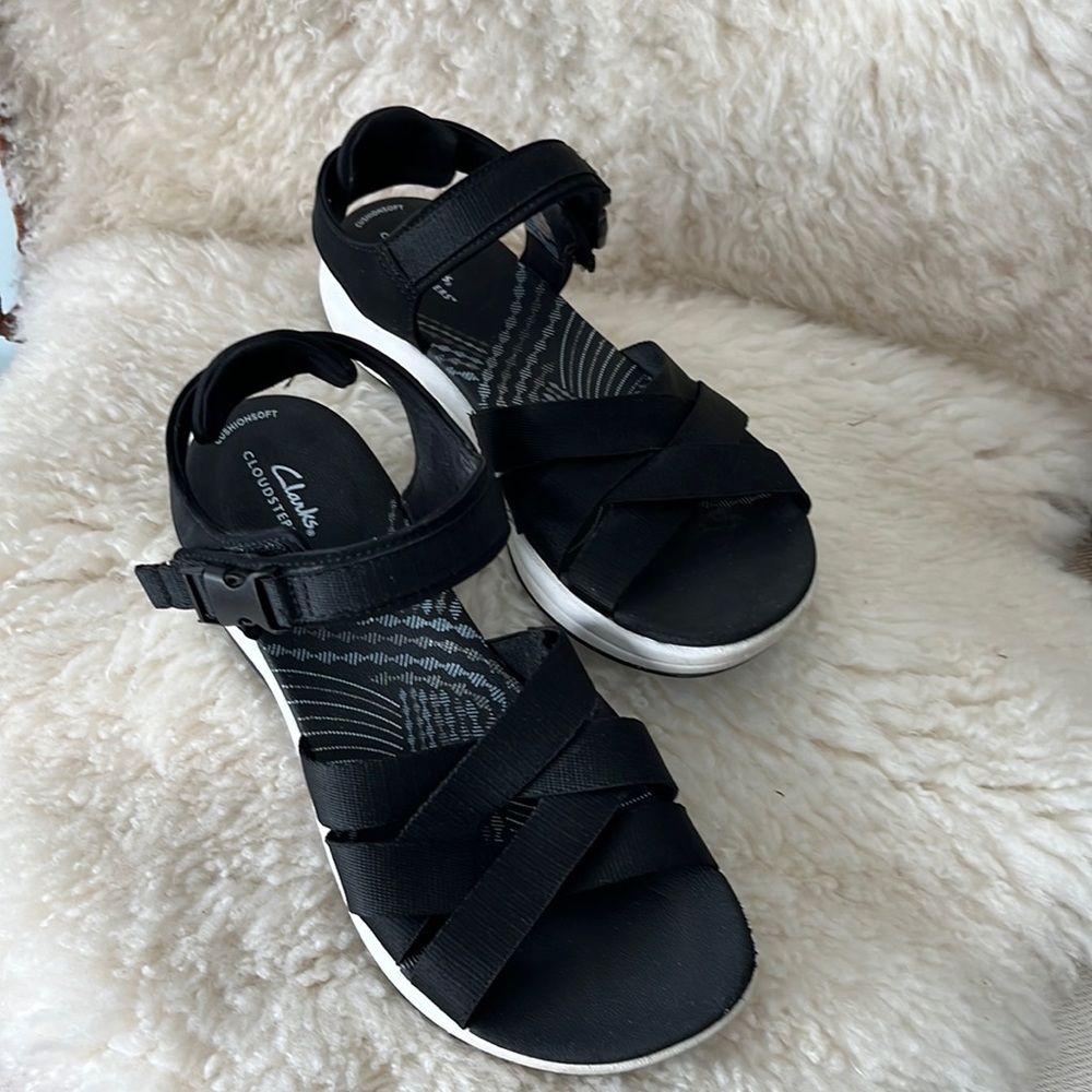 Cloudsteppers by Clarks Black Sporty Sandals with Adjustable Straps